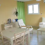 Des Camparros Konukevi Nailloux
