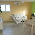 Des Camparros Konukevi Nailloux