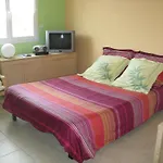 Des Camparros Konukevi